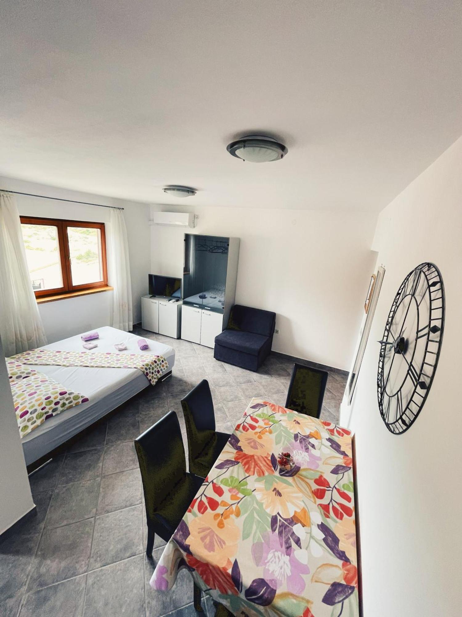 וויס Apartments Kordic מראה חיצוני תמונה